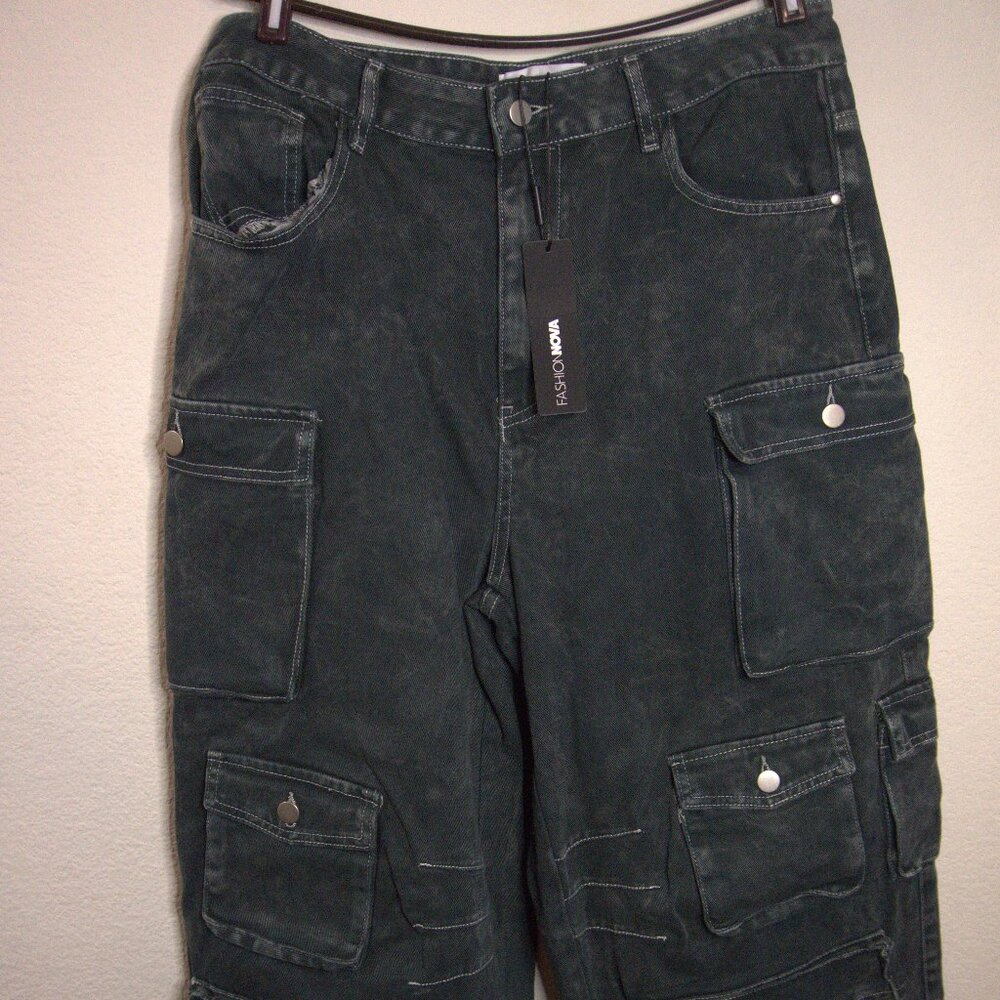 Fashion Nova Baggy Pass It Over Cargo Jeans